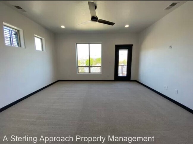 Building Photo - Close to Micron! Luxury Town Home With Two...