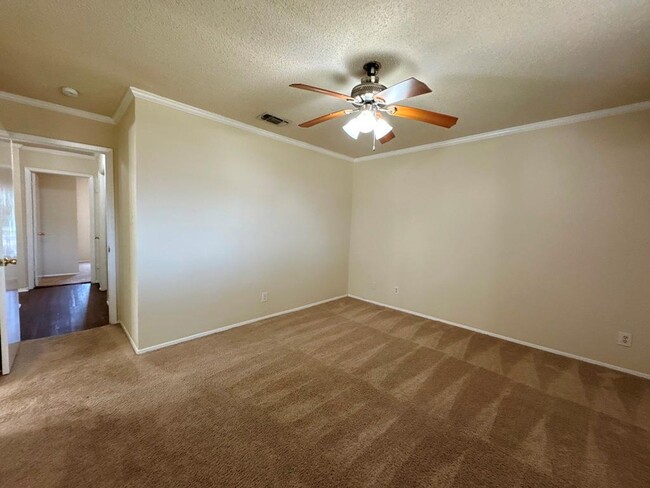 Building Photo - 5905 Burrough Dr