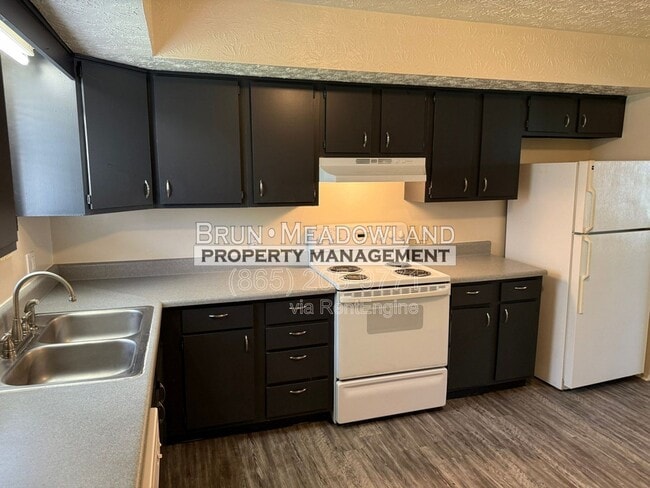 Building Photo - 1930 Lovell Rd