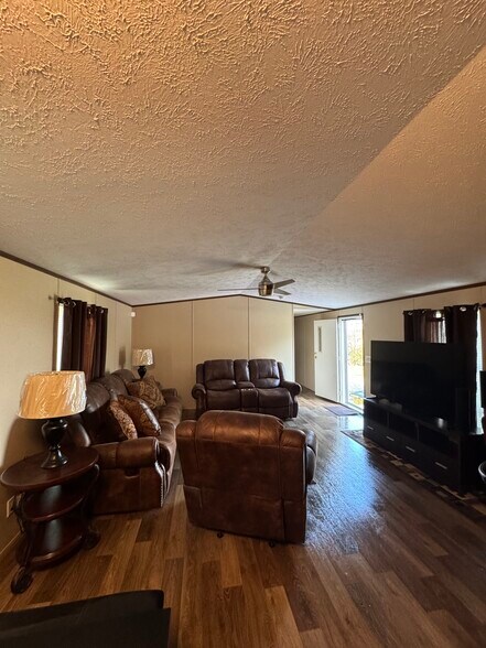 Building Photo - 35170 Highway 69