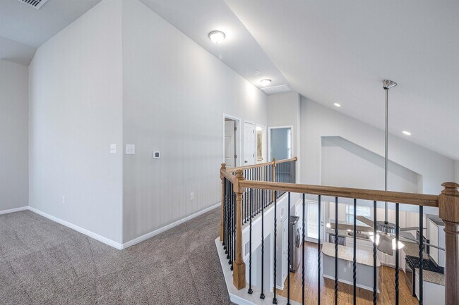Building Photo - 904 Boatswain Wy
