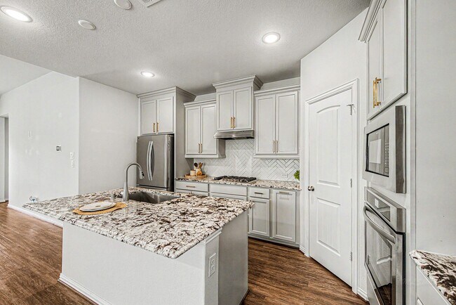 Building Photo - 209 Cambria Green Ln