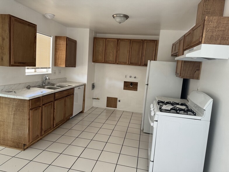 Building Photo - 1100 Bryce Ln