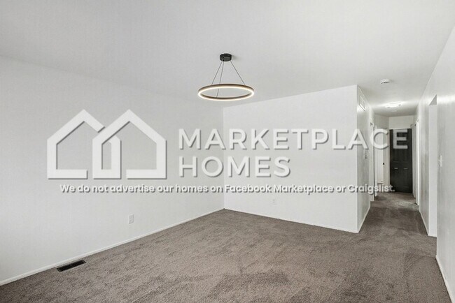 Building Photo - 19422 Algonac St