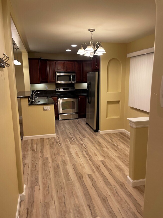 Building Photo - 5055 Collwood Blvd