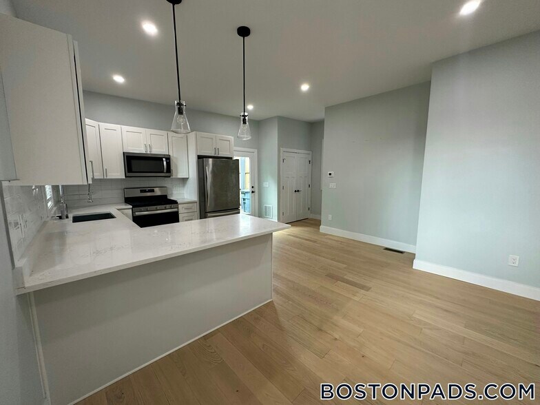 Building Photo - 3 Walley St