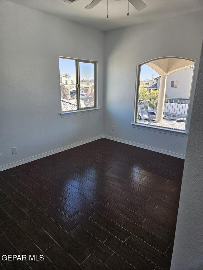 Building Photo - 13513 Lartington St