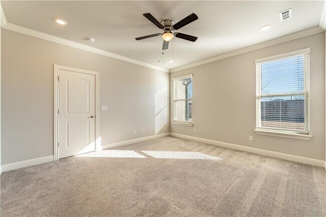 Building Photo - 511 Piper Ln