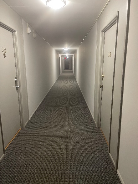 Building Photo - 2315 E Olive St