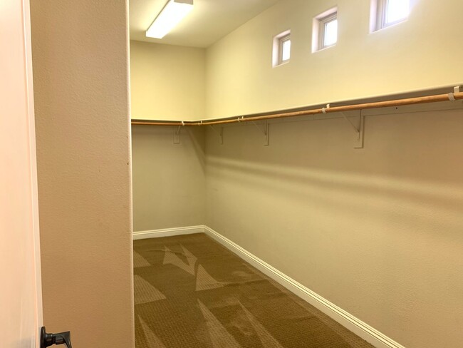 Building Photo - Four Bedrooms, Loft, and Downstairs Bedroo...