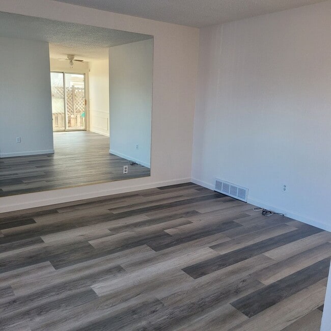 Building Photo - 2 Bed, 1 Bath Condo W/Detached 1 Car Garage & Fenced Yard!!!