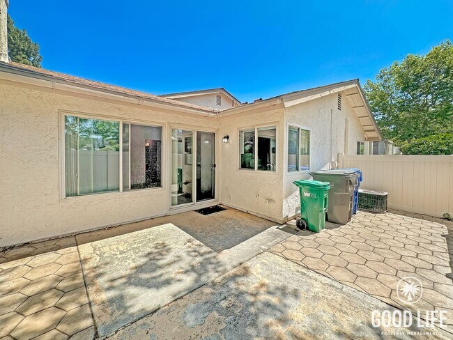 Building Photo - SD: 2B/2BA in the Westwood Community of Rancho Bernardo featuring Air Conditioning and 2-car deta...