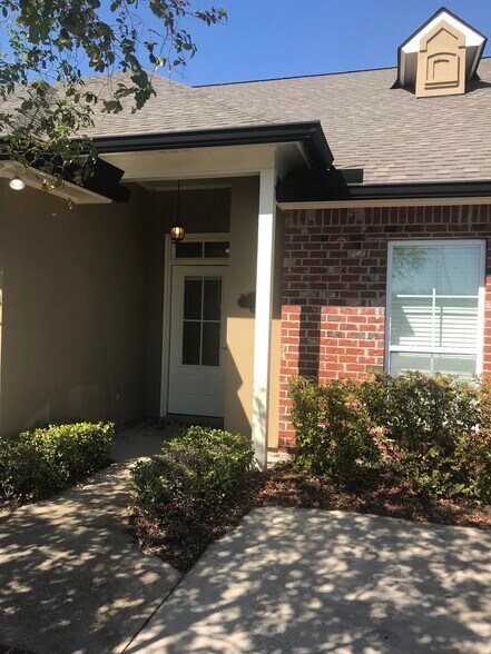 Front Door - 37150 Woodgate Ave