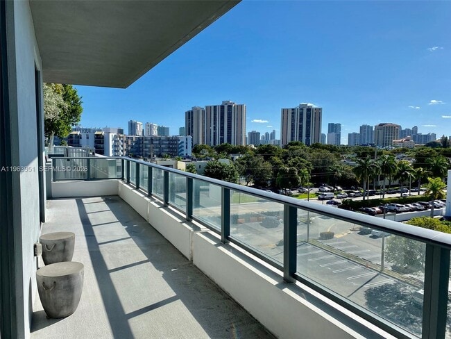 Building Photo - 2960 NE 207th St