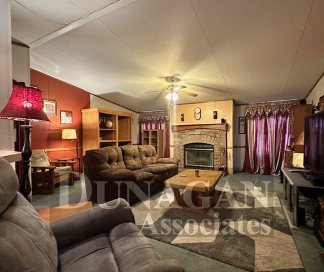 Building Photo - 3 Bed / 2 Bath Fully Furnished Mobile Home, pet friendly!