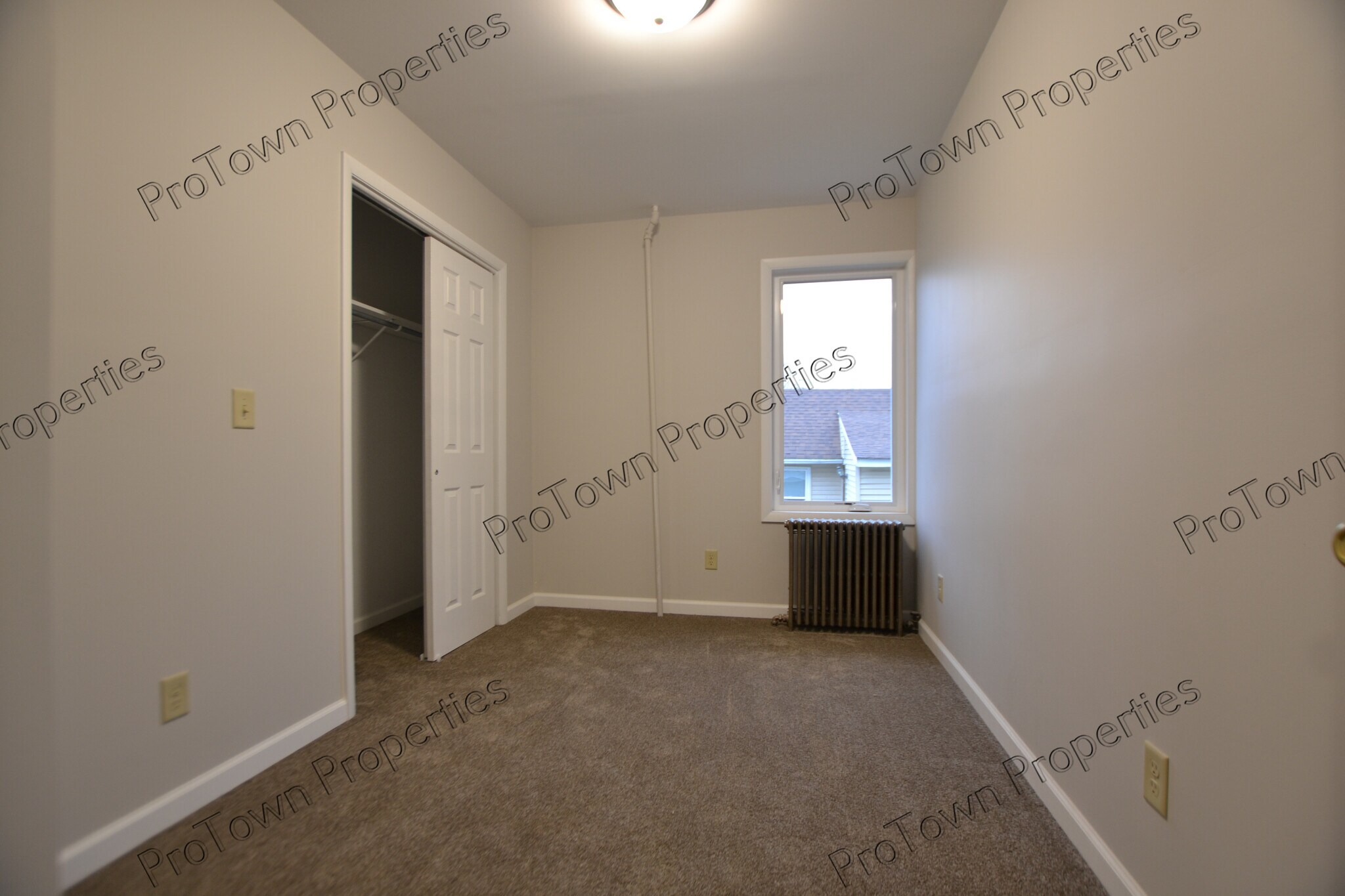 Building Photo - 333 Hughes Ave