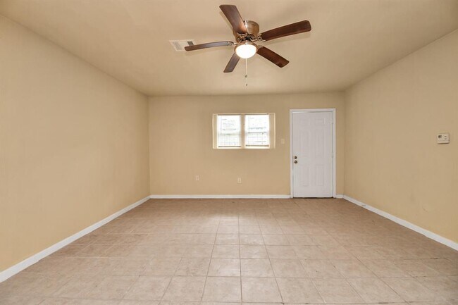 Building Photo - 5714 Doulton Dr