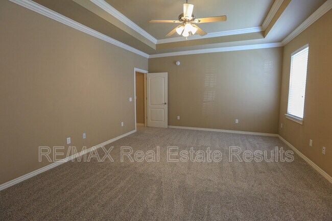Building Photo - 1511 Benjamin Grn