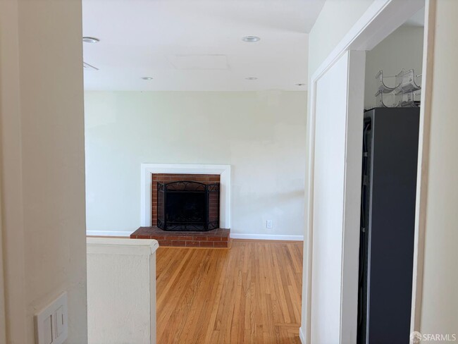 Building Photo - 2555 Sherwood Dr