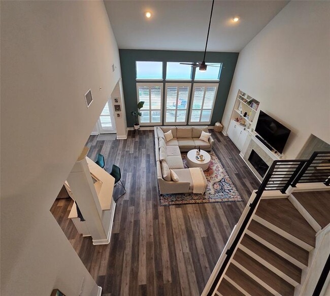 Building Photo - 8208 Endeavor Cir