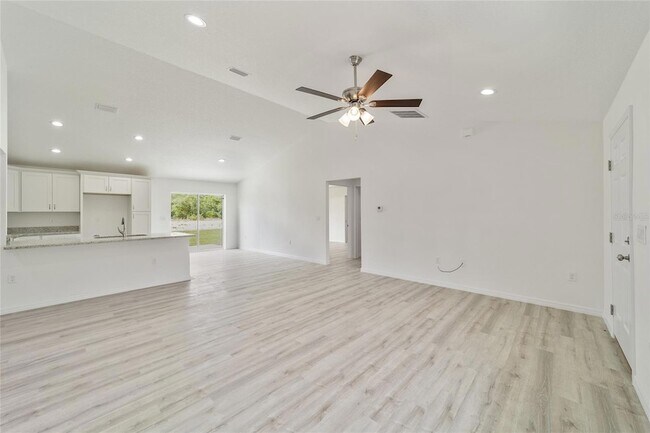 Building Photo - 5058 SW 154 Loop