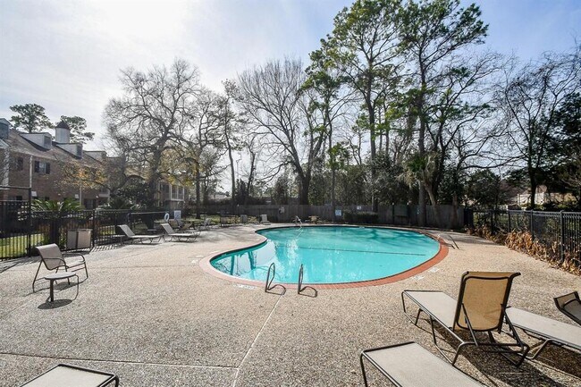 Building Photo - 887 Wax Myrtle Ln
