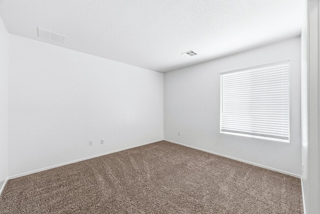 Building Photo - 2899 W White Canyon Rd