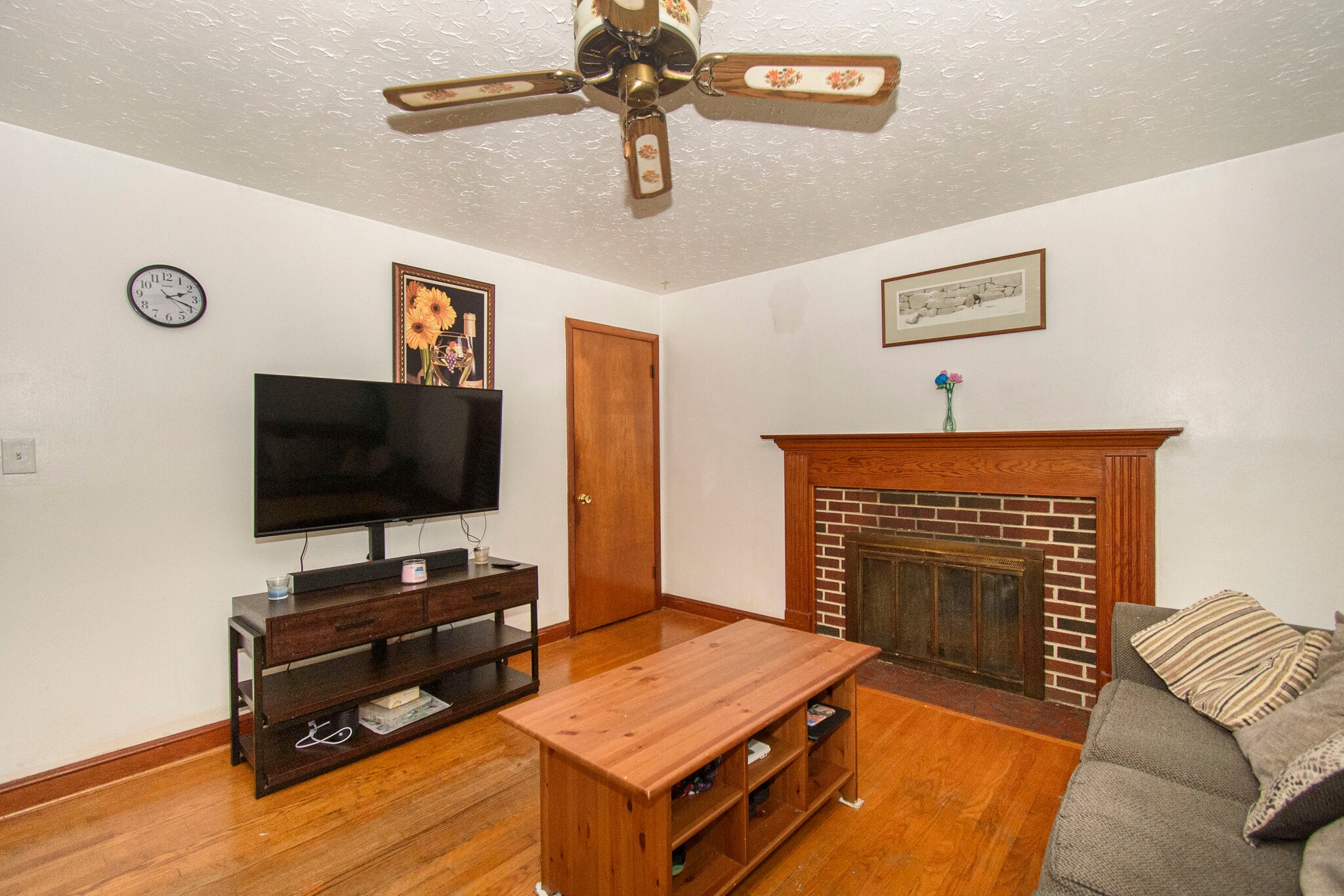 Building Photo - 206 Broce Dr