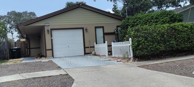 Building Photo - 747 Brook St NE