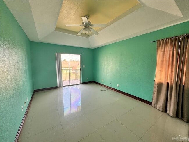 Building Photo - 1804 Oasis Dr