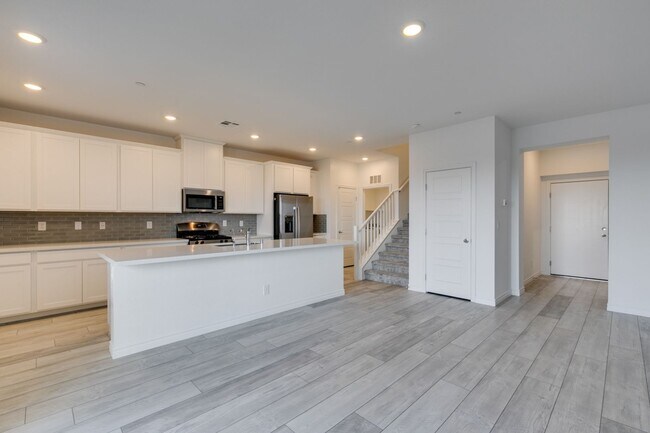 Building Photo - GORGEOUS SUMMERLIN WEST COMMUNITY**TONS OF UPGRADES*CITY AND STRIP VIEWS*COMMUNITY POOL AND SPA*