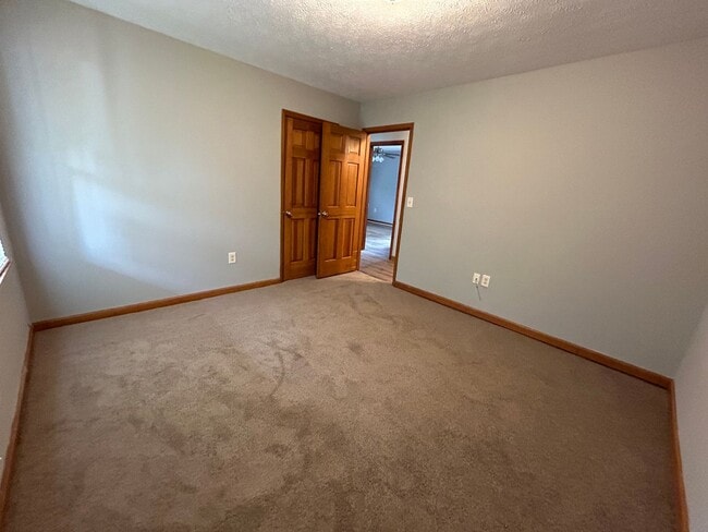 Building Photo - 168 Old Corinth Rd