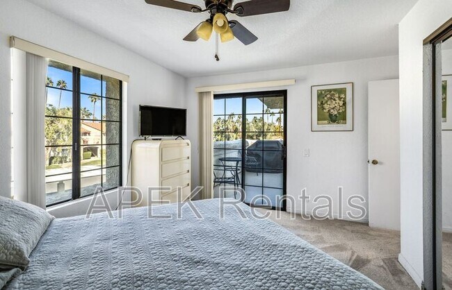 Building Photo - 2701 E Mesquite Ave