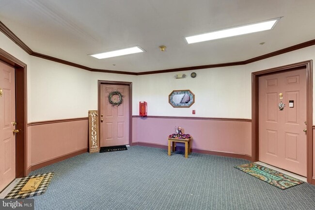 Building Photo - 3805 Sunnyfield Ct