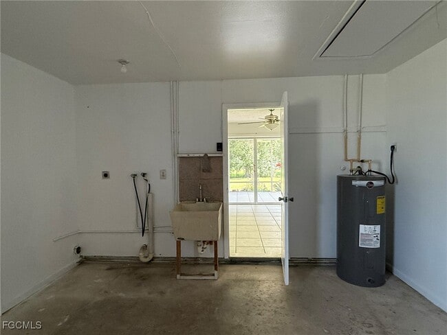 Building Photo - 7440 Tropical Ln
