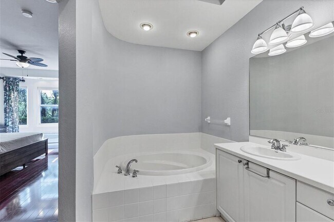 Building Photo - 5523 46th Ct W