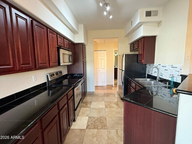 Building Photo - 5335 E Shea Blvd