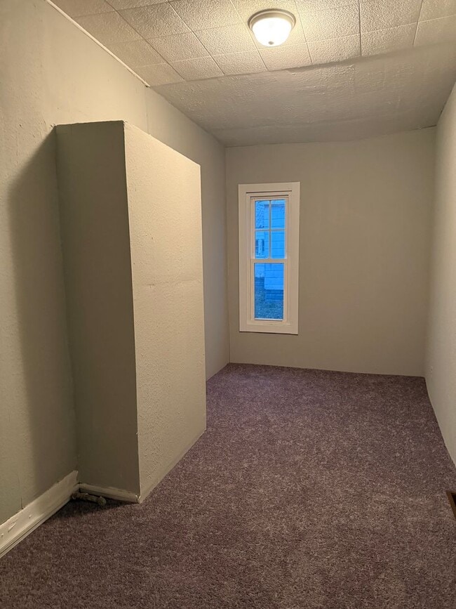 Building Photo - 1204 N Church St