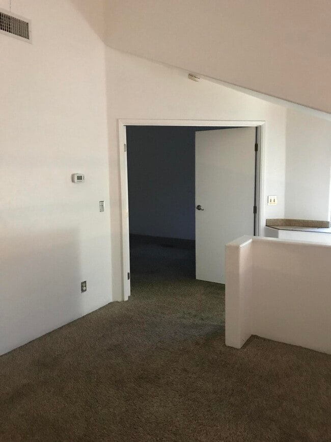 Building Photo - 4020 N Weimer Pl