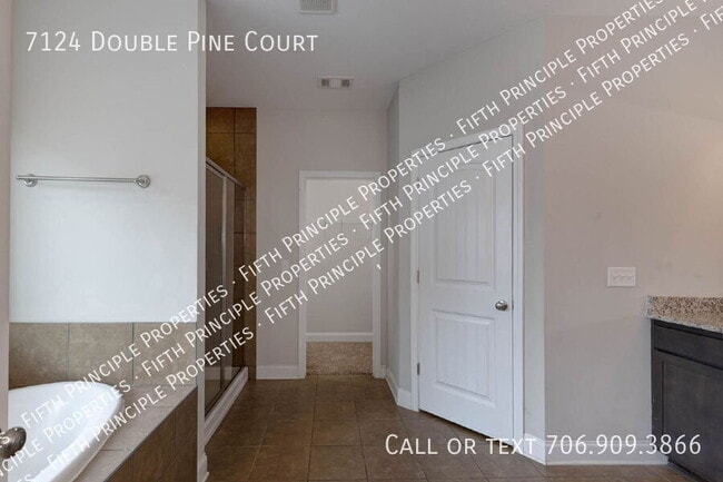 Building Photo - 7124 Double Pine Ct
