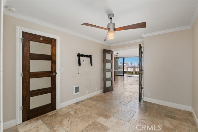 Building Photo - 405 Avenida Granada