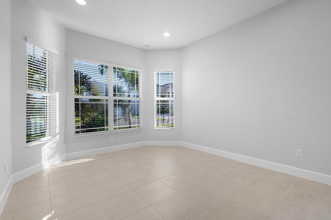Building Photo - 14192 Lacebark Ln