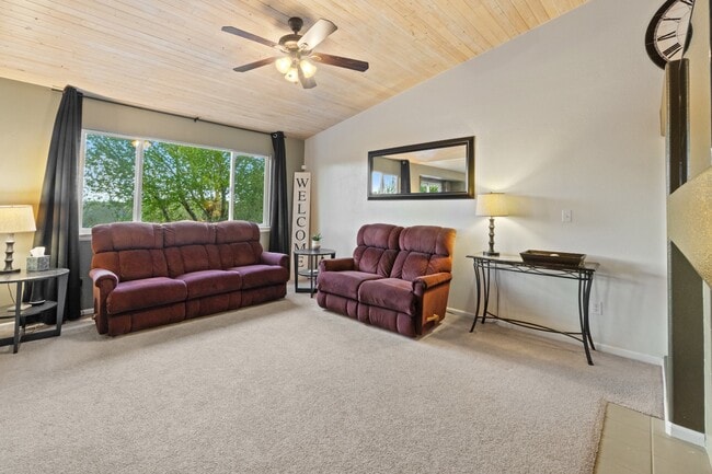 Building Photo - Charming home in Stonegate community of Pa...