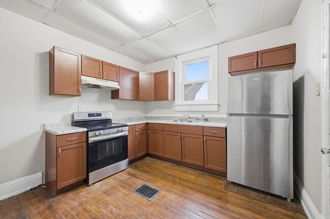 Building Photo - Charming 2-Bedroom, 1-Bath Home with Recent Updates!