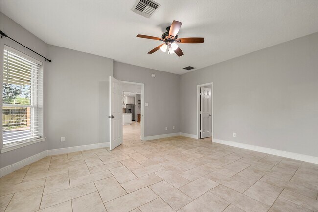 Building Photo - 6214 Pebble Canyon Ct