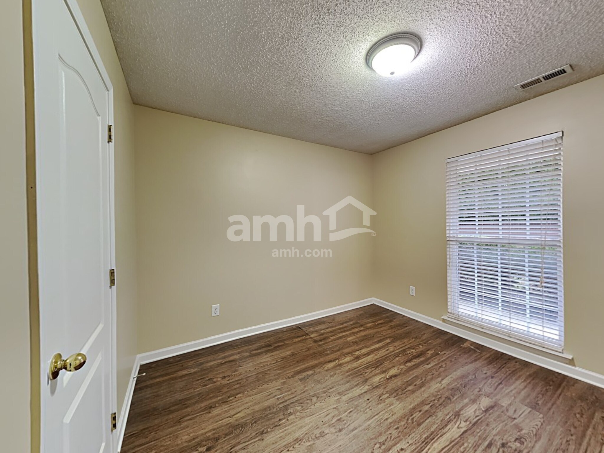 Building Photo - 5405 Orchard Pond Dr