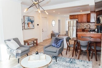 Building Photo - 27 Vanderbilt Ave