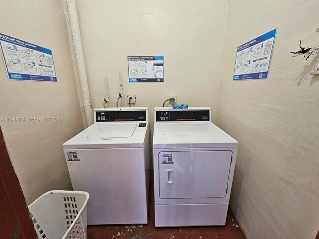 Building Photo - 642 NW 13th St