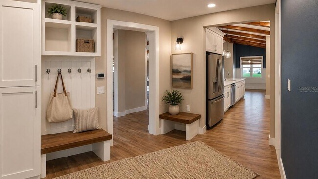 Building Photo - 8075 Slipway Dr