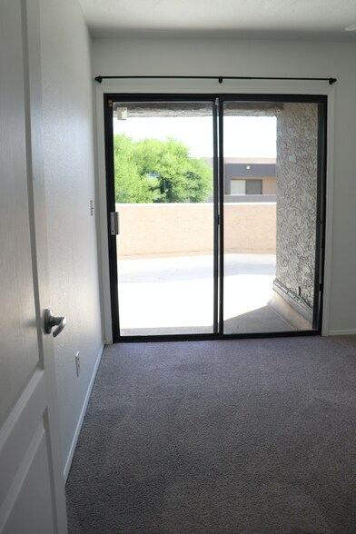 2nd bedroom - 3030 N Hayden Rd